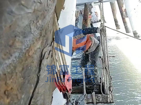 無錫海上碼頭橋樁加固修復防腐